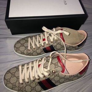 Gucci shoes